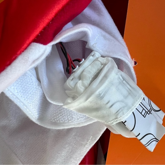 NWT large Rainbow dog Costume with hook & loop closure. - Picture 8 of 8